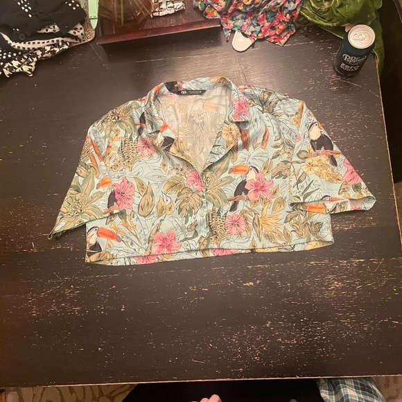 Blue tropical cropped button down - Picture 4 of 5